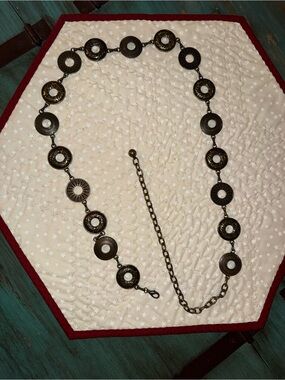 Vintage-Inspired Women’s Bronze Circle Link Belt